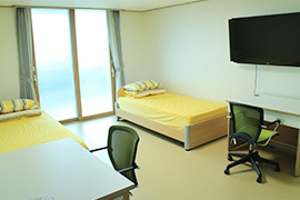 1 Person / 3 Person - photo